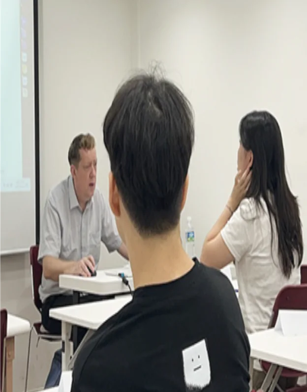 영국유학센터 파운데이션 수업 진행 모습 2