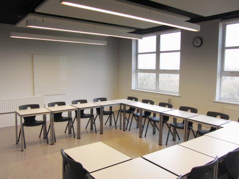 elt_school_class_room_v5.jpg